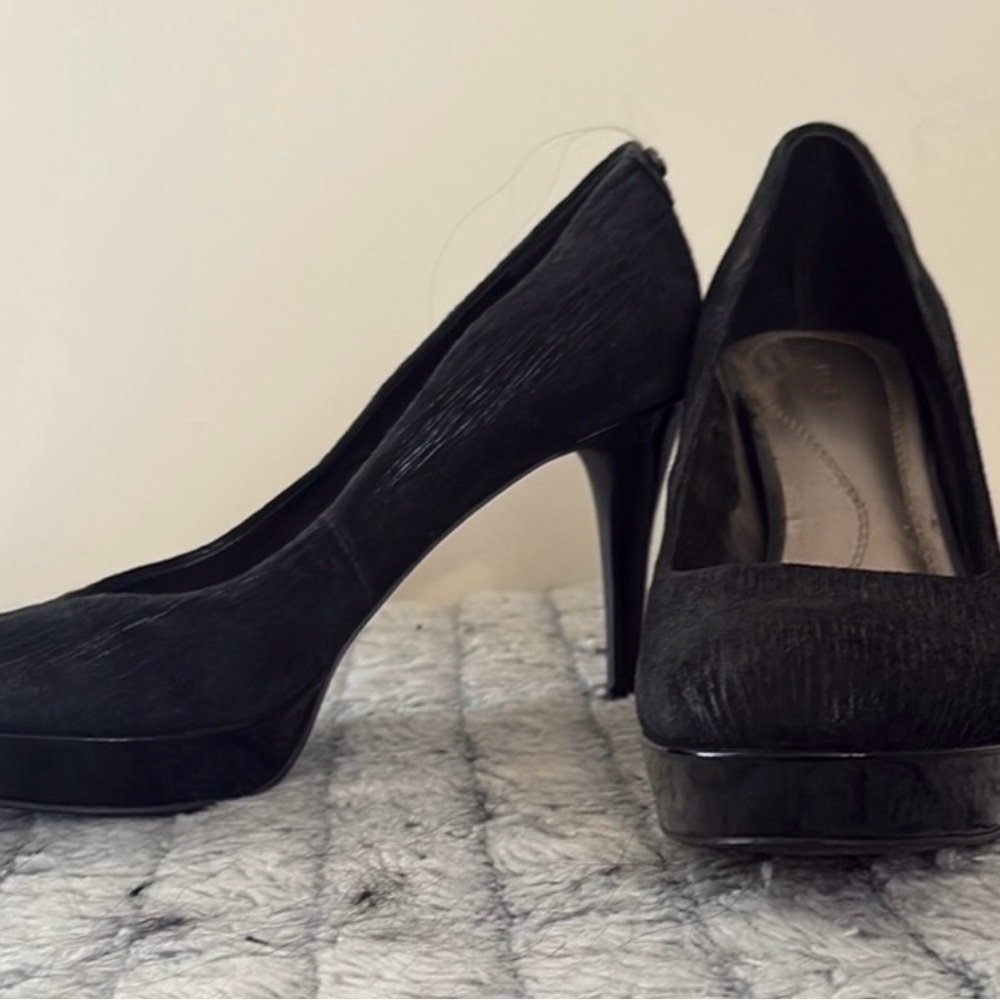 Tahari Classic Black Platform High Heels